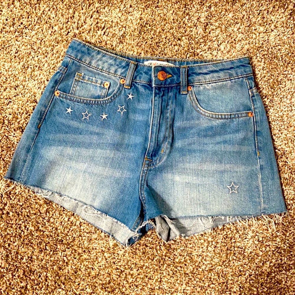 High waisted H&M collaboration w/ Coachella shorts